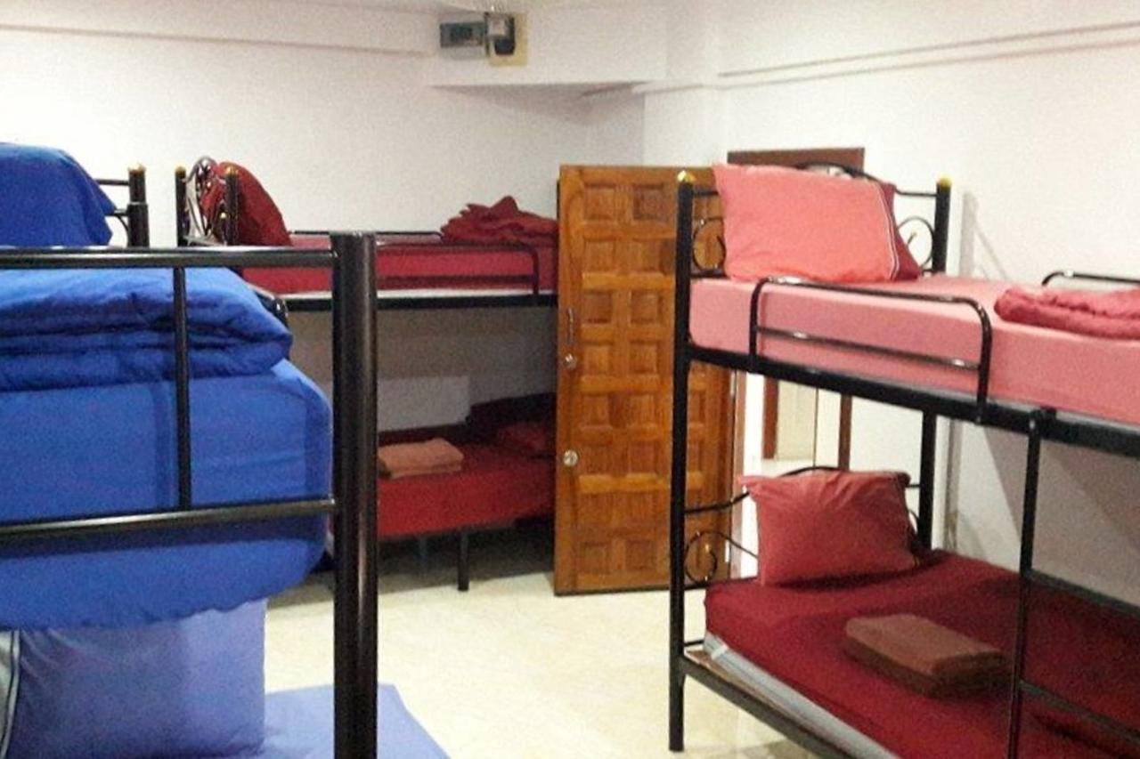 Patong Studio Apartments And Dormitory Экстерьер фото
