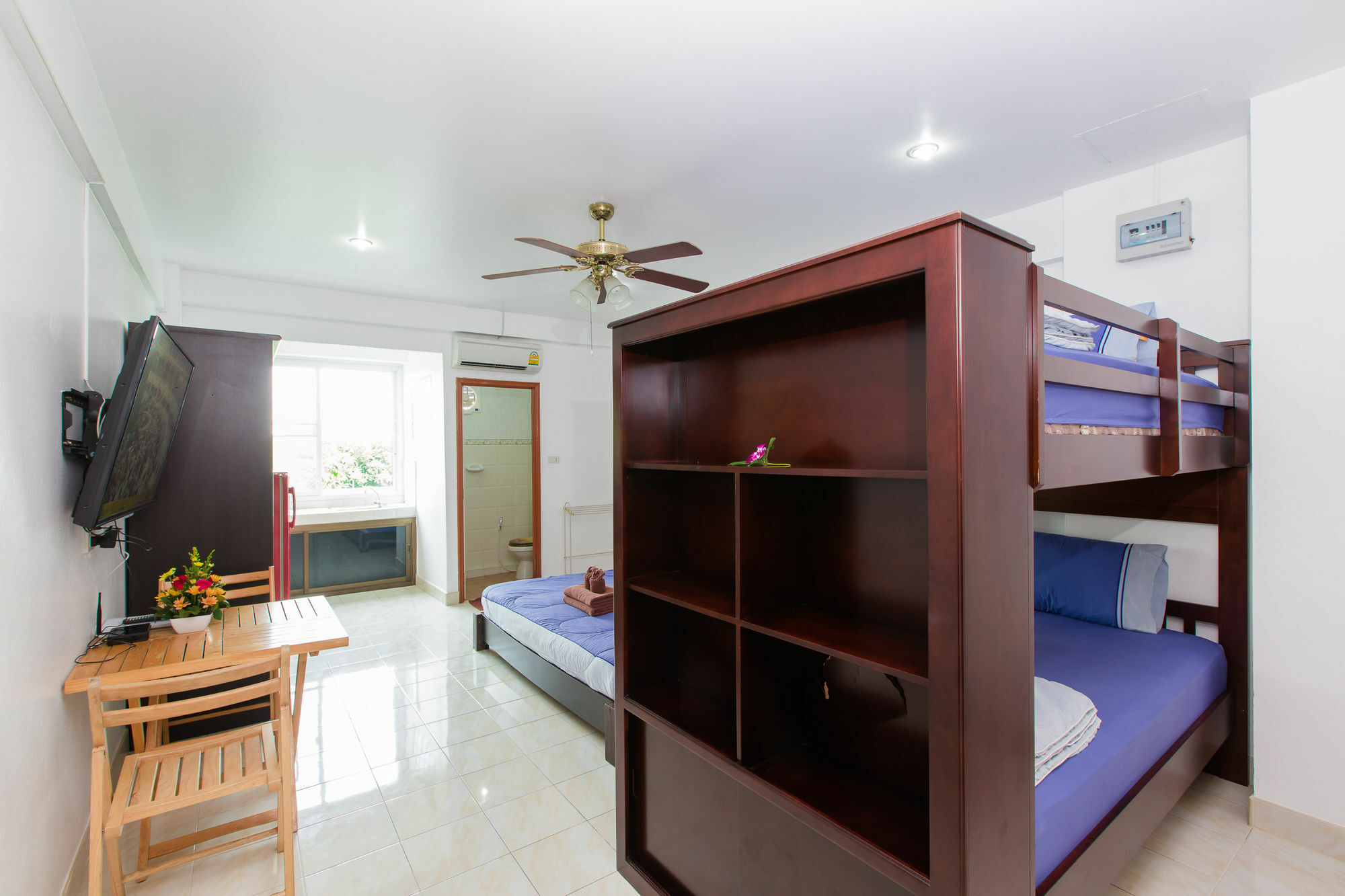 Patong Studio Apartments And Dormitory Экстерьер фото