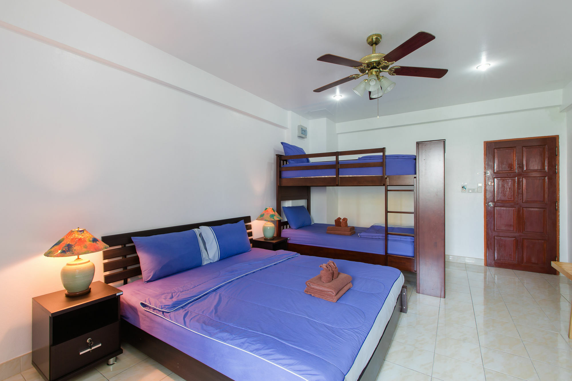Patong Studio Apartments And Dormitory Экстерьер фото